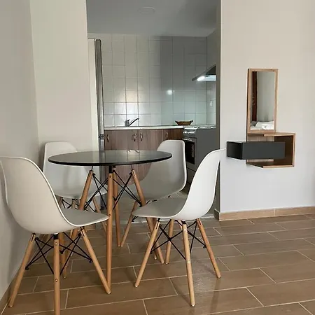 Giasemi Apartman Kárisztosz