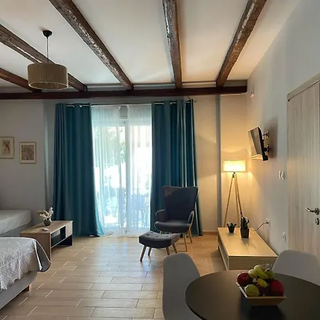 Giasemi * Kárisztosz