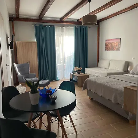 Apartman Giasemi Kárisztosz